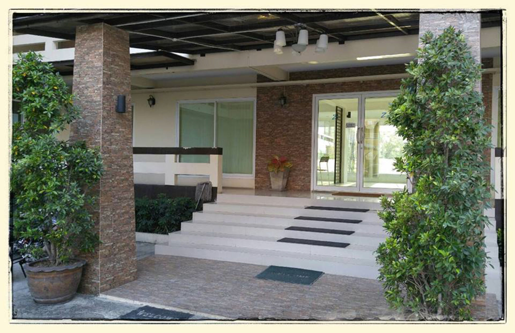 Ze Residence Bangkok Luaran gambar