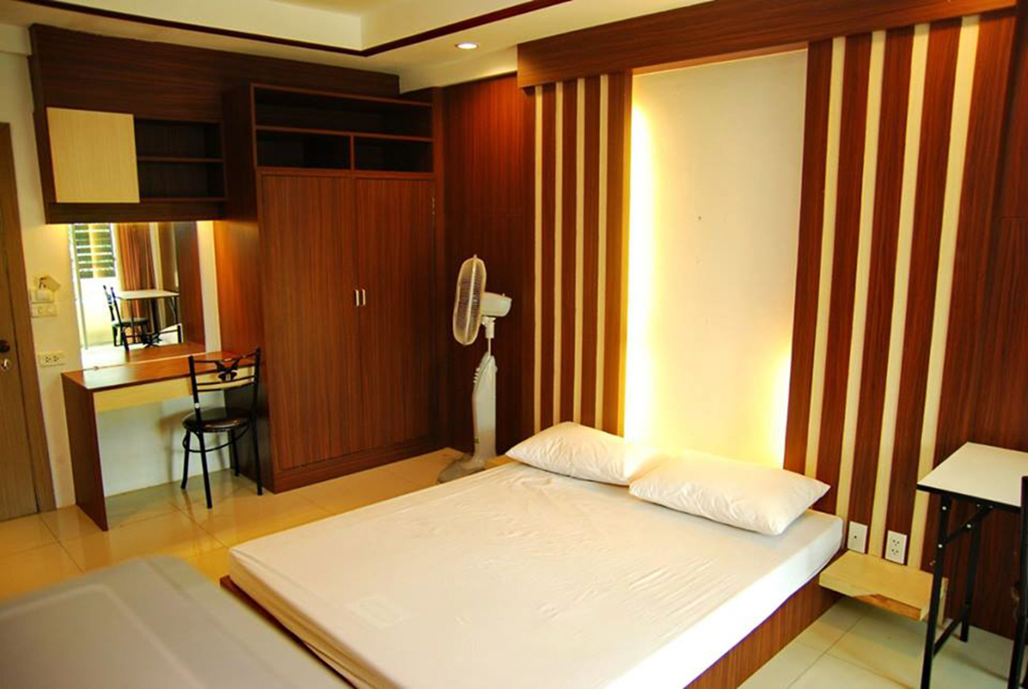 Ze Residence Bangkok Luaran gambar